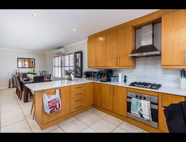 3 BEDROOM FREESTANDING SOLD IN SUNNINGDALE